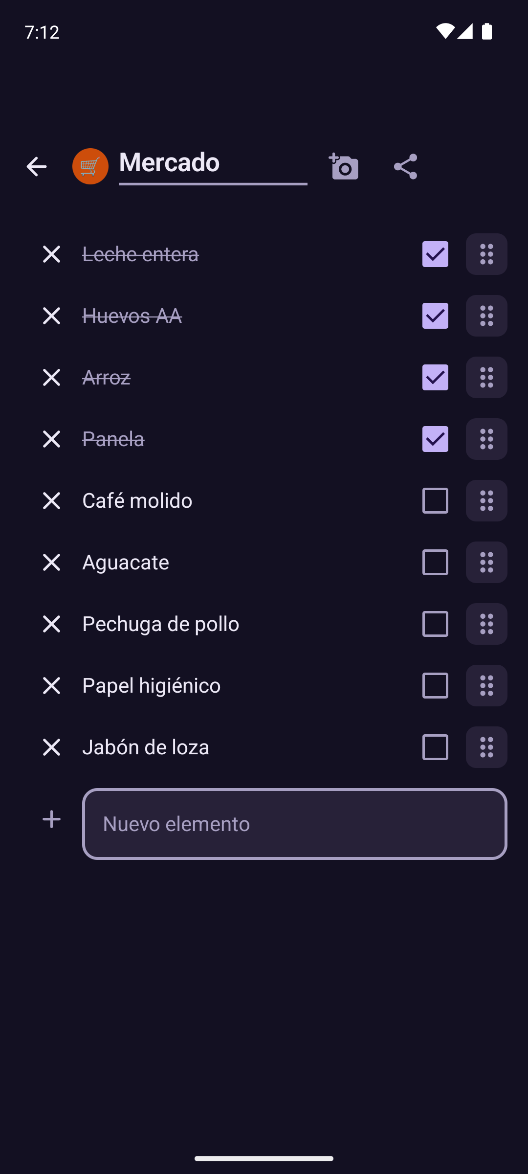 Lista de mercado compartida en Pendi, tema oscuro